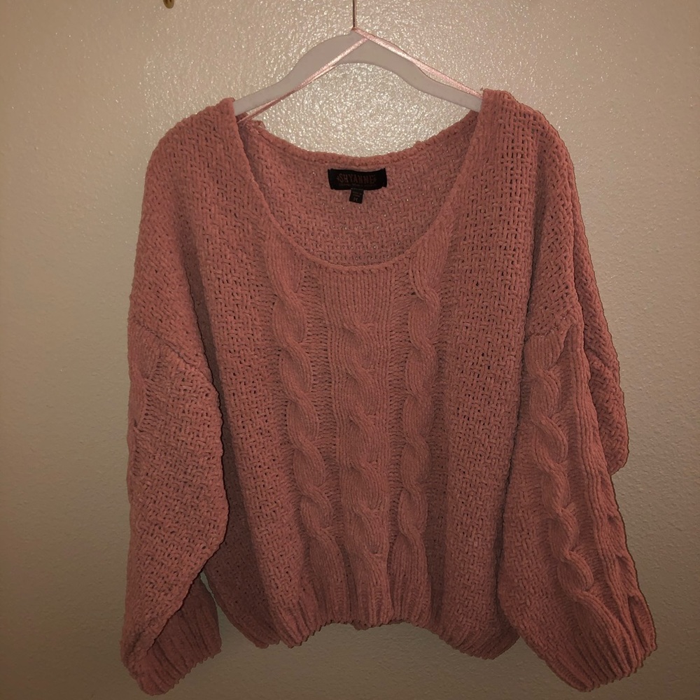 Shyanne sweater